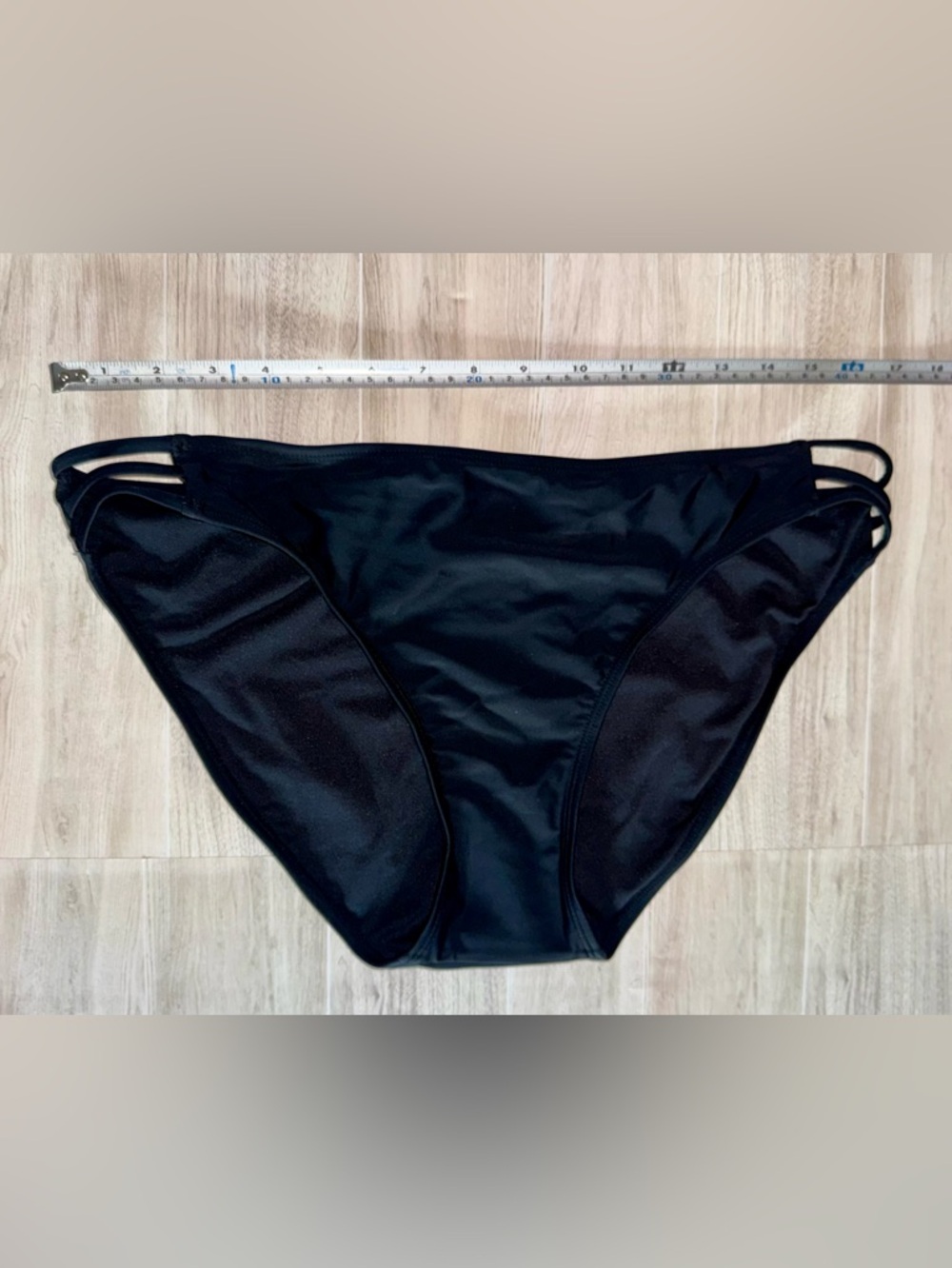 *NWT* Bikini Bottom with Side Cage Detail - size XL - Picture 8 of 10
